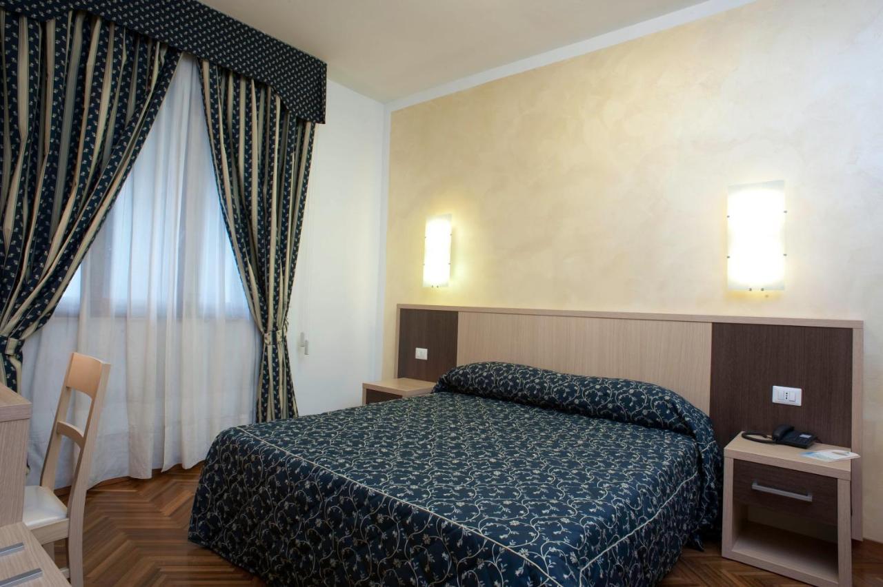 Hotel Astoria Fermo Ngoại thất bức ảnh